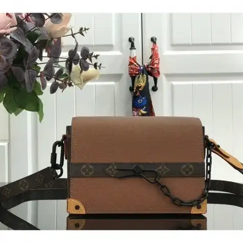 Fashionrepsfam ru 205fy0079 LV Bags 0501